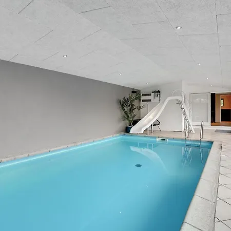 Feriehus Fantastisk Hjem I Knebel Med Indendørs Swimmingpool Knebel