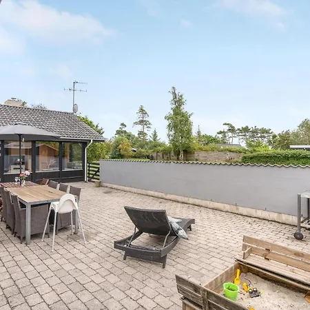 Fantastisk Hjem I Knebel Med Indendørs Swimmingpool Feriehus *