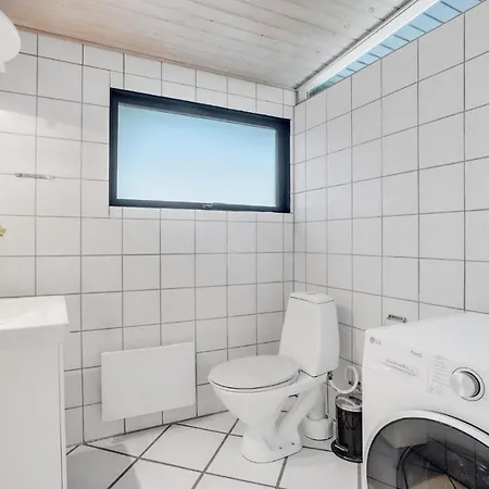 Feriehus Fantastisk Hjem I Knebel Med Indendørs Swimmingpool Knebel