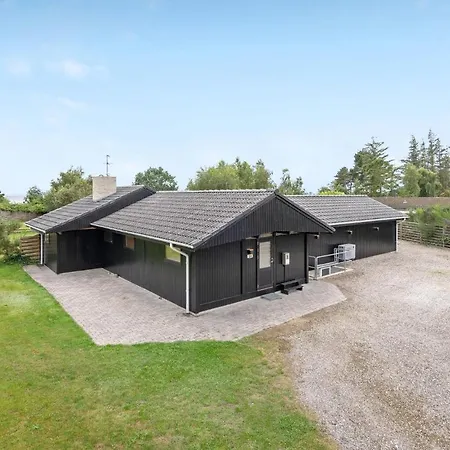 Fantastisk Hjem I Knebel Med Indendørs Swimmingpool * Knebel